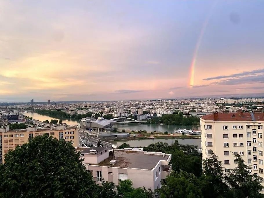 Le Skyview - Vue Sur Lyon Apartment La Mulatiere